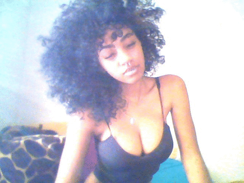 itsjessmehere:   yencid:   kreerainn:   kool ^.^   well shit.   gorgeous girl. i think i may have developed a face fetish. i blame you gabe  