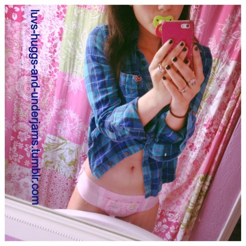 scottishdiaper:  Luvs-huggs-and-underjams.tumblr.com Shes absolutely beautiful…..