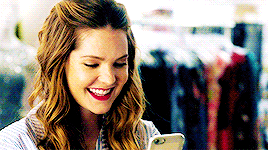 elektranatchyos:fangirl challenge - [16/50] female characters ♡ sutton brady“I didn’t go to FIT.I’m 