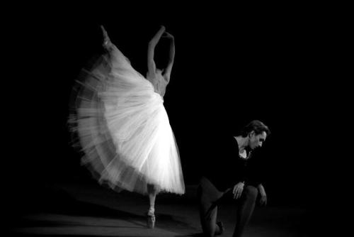 galina-ulanova: Yekaterina Krysanova as Giselle, and Dmitri Gudanov as Albrecht, in Giselle (Bolshoi