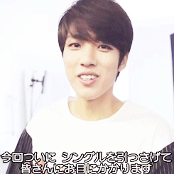 oh-sehun-please:  myungsoo playing peek a boo behind sungyeol 