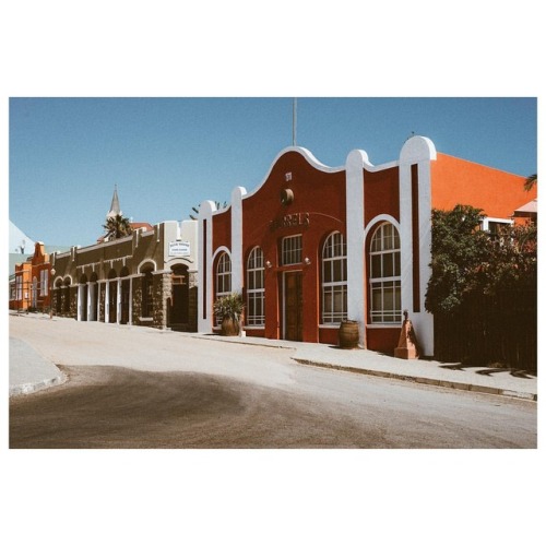 Colorful houses of Lüderitz in Namibia.  . #Luderitz #UnscramblingAfrica #Namibia (at Lüde