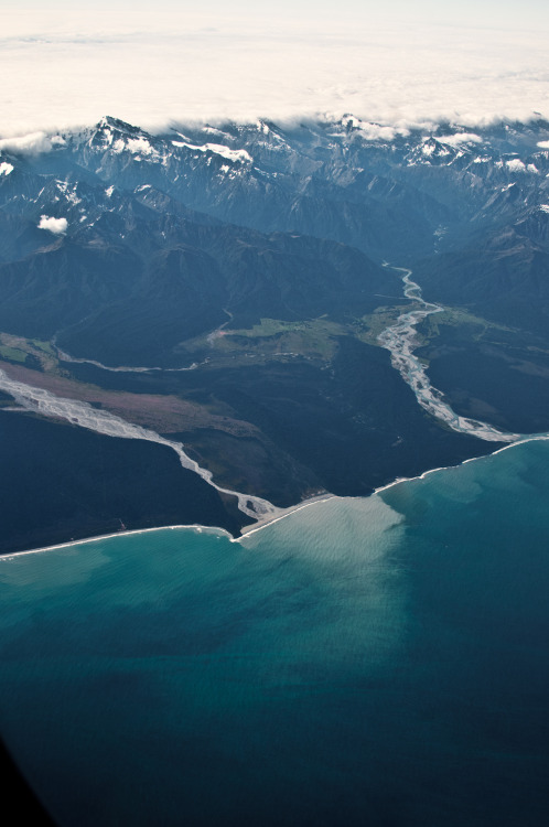 naturephilia:  South Island, New Zealand.Photo by Mathieu Chardonnet.