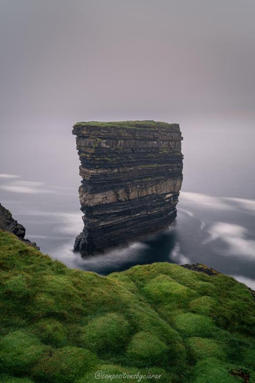 entertainmentnerdly: Dun Briste sea stack, Mayo, Ireland [3410 x 5115] [OC] [IG: compositionsbyciara