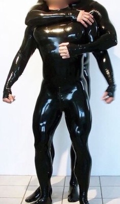 rubberhunk:  AjRubb and his partner from Sydney. 