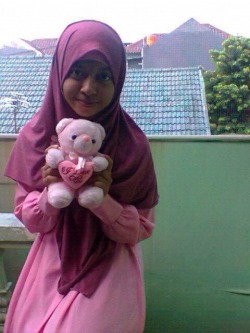 Noharie:  Adik Suka Teady Bear..abg Suka Teadybear Adik Tak… :)