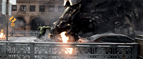 peggyscarter: COUNTDOWN TO INFINITY WAR | 3 days › Favorite Scene of All Time: Bruce’s secret