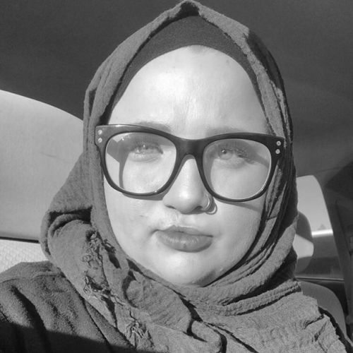 Shameless hijab selfie.