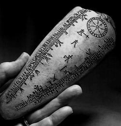 spells-of-life:ANCIENT VIKING RUNE STONE LUNAR CALENDAR 1000 AD Norway.