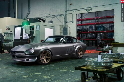 hirocimacruiser:  ADV1 280Z with an 800+HP 2JZ conversion. More info here http://performancedrive.com.au/adv-1-datsun-280z-gets-mean-2jz-engine-conversion-video-1113/ 