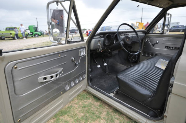 jeremylawson:  1971 Toyota Hilux Custom 