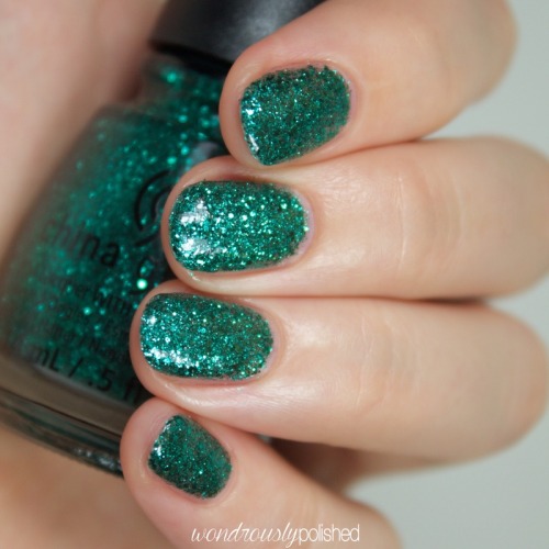 Swathes of the China Glaze Twinkle collection on the blog now! www.wondrouslypolished.com/201