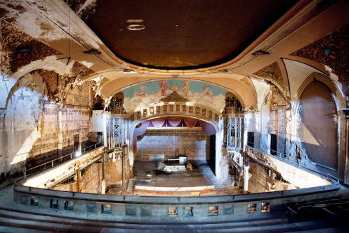 Matt Lambros - Abandoned Theaters | Заброшенные театры