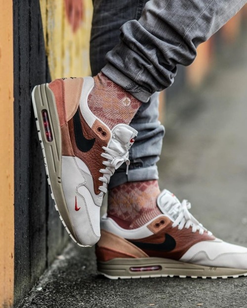 Nieuwsgierigheid klinker Inconsistent Nike Air Max 1 City Pack Amsterdam by j.kjerulff – Sweetsoles – Sneakers,  kicks and trainers.