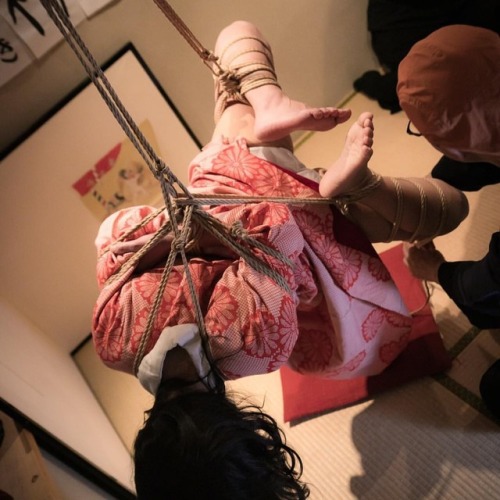 Porn photo shiki6396:  嬉しい記念写真 3-1 rope: