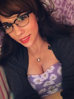 missentropyy:  I love my new glasses so much 