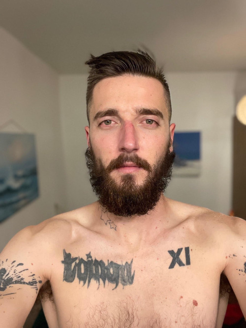 https://64.media.tumblr.com/a2e5c97182df95d77d13745eb2222b9e/fef6d7762ac17aab-9f/s500x750/536d6cc3a8bfab82bf24d73c412d71d3cffbcc1b.png