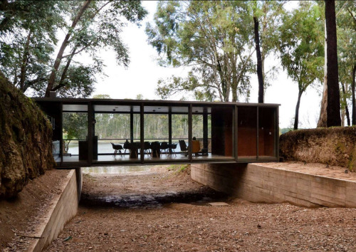 finn-wilkie: Alarcia Ferrer, Puente Pavilion, Calamuchita, 2013www.alarciaferrer.com.ar/