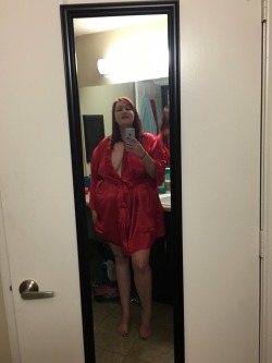 scarletslutmolly:  New bathrobe