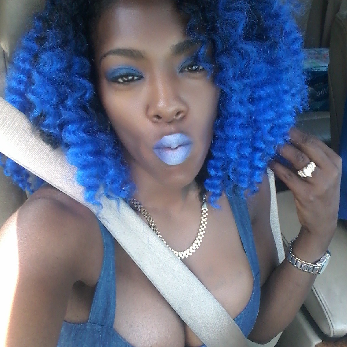 darkskinnedblackbeauty:  Hello My Beautiful Black Queens. 