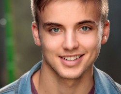 hotcelebs2000:  PARRY GLASSPOOL