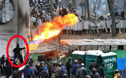 givemeinternet: Ukrainian protesters backed by lvl 37 wizard Wizard, use fire blast!