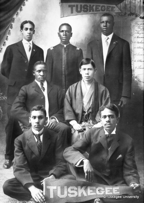 deweydell25:  2 vintage photos of Tuskegee University Students circa 1900s. click or tap photo for full image. Via Pinterest.