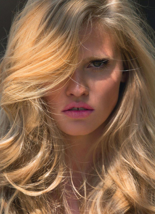 lesbeehive:  Les Beehive – Lara Stone by Hans Feurer for Elle France, June 26th 2014 