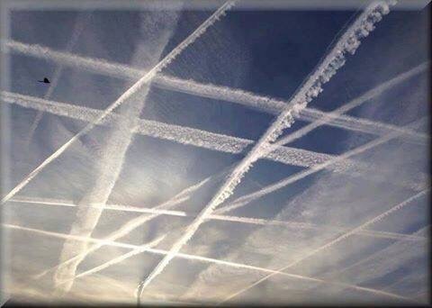 dont-trust-the-cloud:  Pics from around the world of chemtrails, geo-engineering