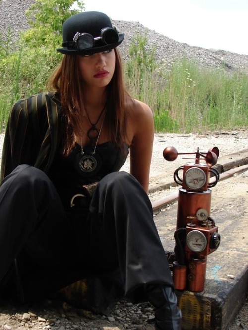 Steampunk Girl http://steampunk-girl.tumblr.com/