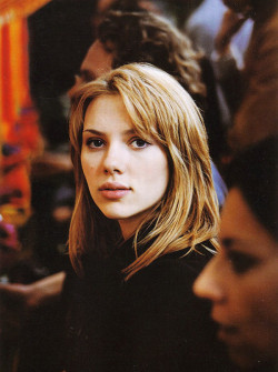 hotnsexyteengirl:  Scarlett Johnasson on the set of Lost in Translation