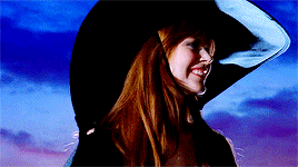 rottenwasp:       get to know me  +  favorite movies    Practical Magic (1998)