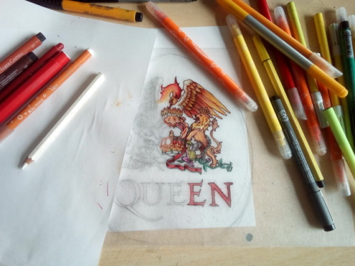 Made Queen Logo For A Chain Gadget (too Big For A Necklace, But Is Ok :) )