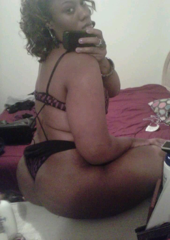 gsinceda80s:  Shawty Thick 2/2