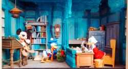 mickeyandcompany:25 Days of Disney Christmas