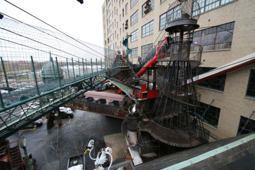rollership:  nock-nock-nock:  MonstroCity  st louis city museum  I can verify that this place is even more awesome than it looks and you’re cheating yourself if you make it to St Louis and don’t go here. 