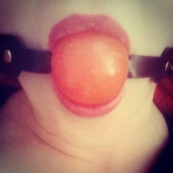 khandiekhisses:  I did a photoshoot the other day in an ode to Bettie Page. #ballgag dont worry momma….its only a pisstake.#redlips 