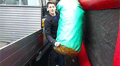 jacksgap:  ollymurs:  the bedroom ball pit!  http://www.youtube.com/watch?v=oTNGbUEWX_4 