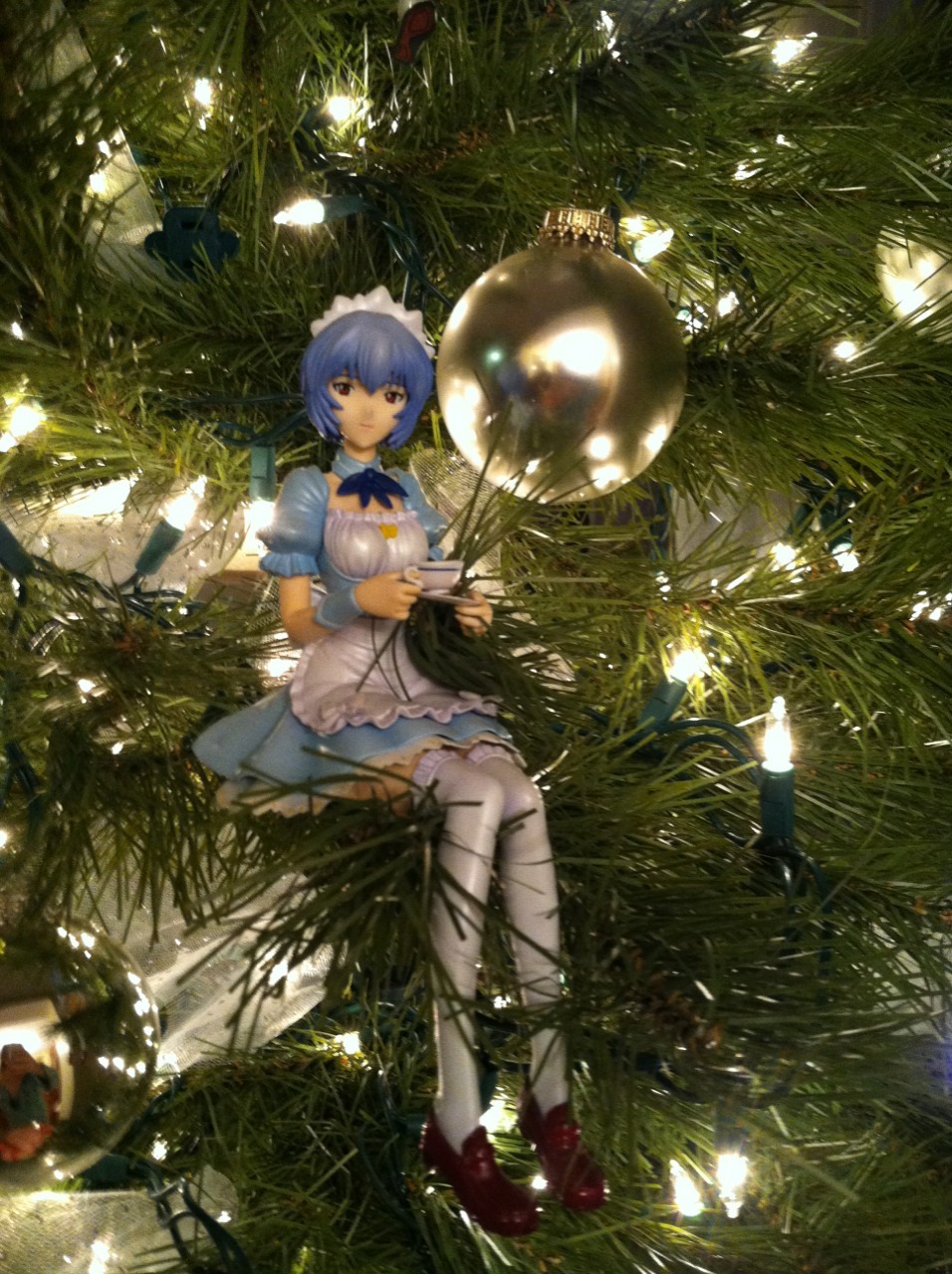 melonpan:  My mom told me to get my PVC figures because she wants an anime tree this