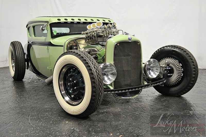 phuckingawesome:  uetty:  Voodoo Larry Built Rod  (www.ecarlist.com/showroom/2149/photos/5410171から)