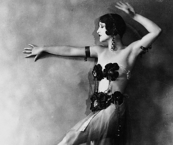silent&ndash;era:  Joan Crawford photographed by Ruth Harriet Louise, 1926  