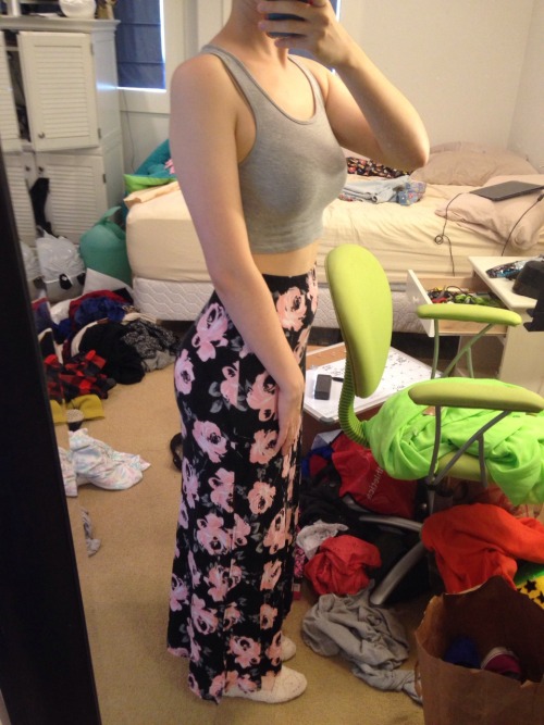 Daily Outfit! Today was very hot outside so I wore my floral maxi skirt from Charlotte Russe with my