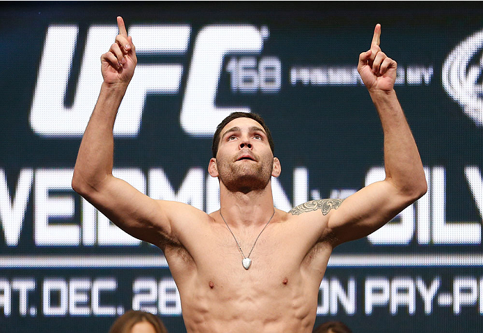 fightersblog:  Chris Weidman vs. Anderson Silva - Weigh-ins
