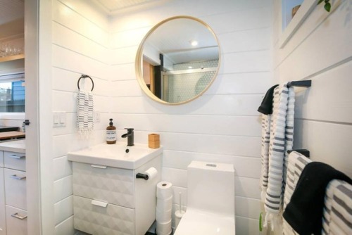 dreamhousetogo:A Slice of Heaven Tiny House