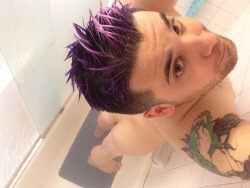 southern-beef:  valeasmundum:  I took this in the shower (duh) the other day. I am still not sure why.  Cute hair and butt  Hey Nick, your ass is on my dash again. :P