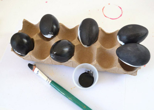 art-tension:   How To Make Galaxy  Easter Egg      Facebook        Happy Easter, bored pandas! Two days ago we posted a list of 20+ Creative Easter Egg Decoration Ideas and according to your votes the winner is “Galaxy Eggs” by Allison Murray
