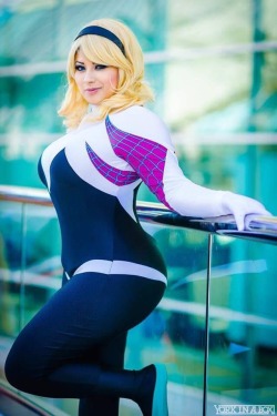 comicsstufffworld:  Ivy Doomkitty cosplaying spider-gwen