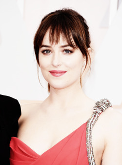 missteeles:Dakota Johnson at the 87th Anual Academy Awards