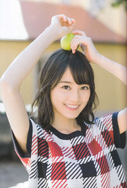voz48reloaded:  Ikuta Erika 1st Photobook 「Tenchou」