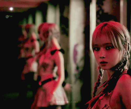 WINTER In 'Girls'